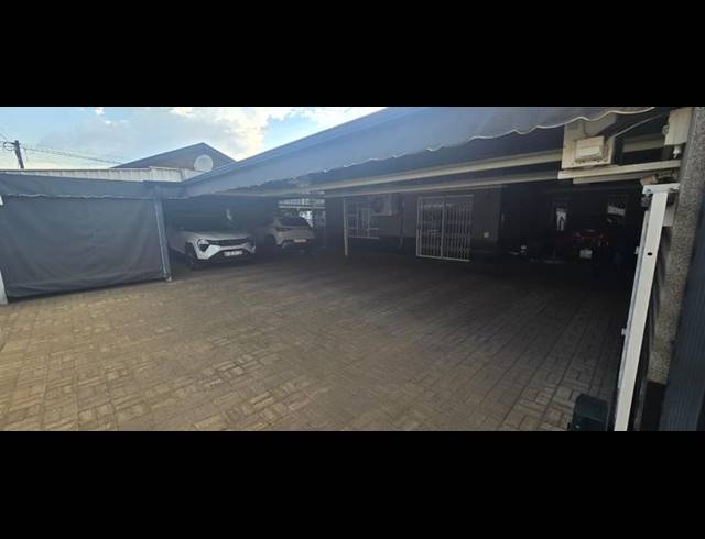 4 BEDROOM HOUSE FOR SALE IN ARCON PARK